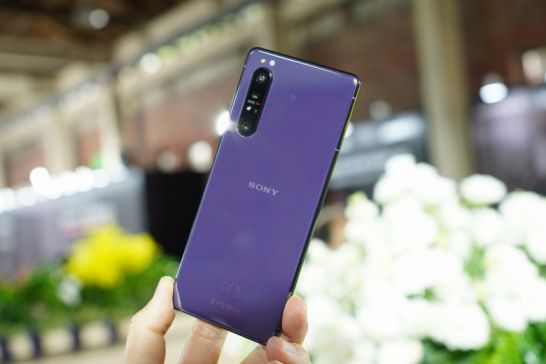 SONY Xperia 1 II ドコモ SO-51A Purple-